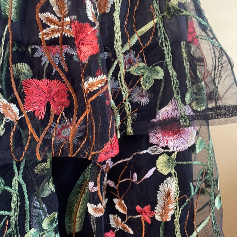 Dark Garden Dress - Picture 2 of 8